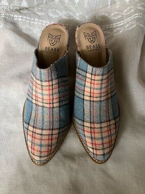 BEAST FASHION Blue and Cream Plaid Pointed Toe Slip-On Mules